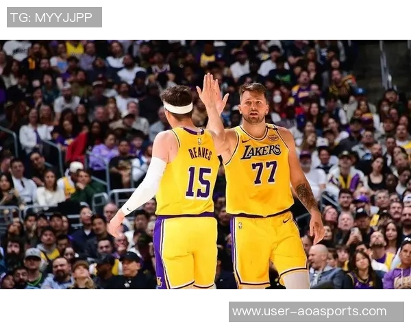 湖媒分析东契奇与詹姆斯关系称两人如同同事互不讨厌但仍需磨合