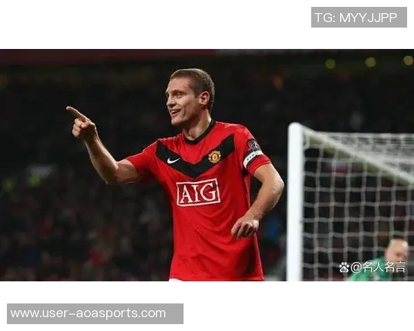 老友重聚费迪南德与范佩西维迪奇共享美好时光合影温馨回忆 老友重聚费迪南德与范佩西维迪奇共享美好时光合影温馨回忆